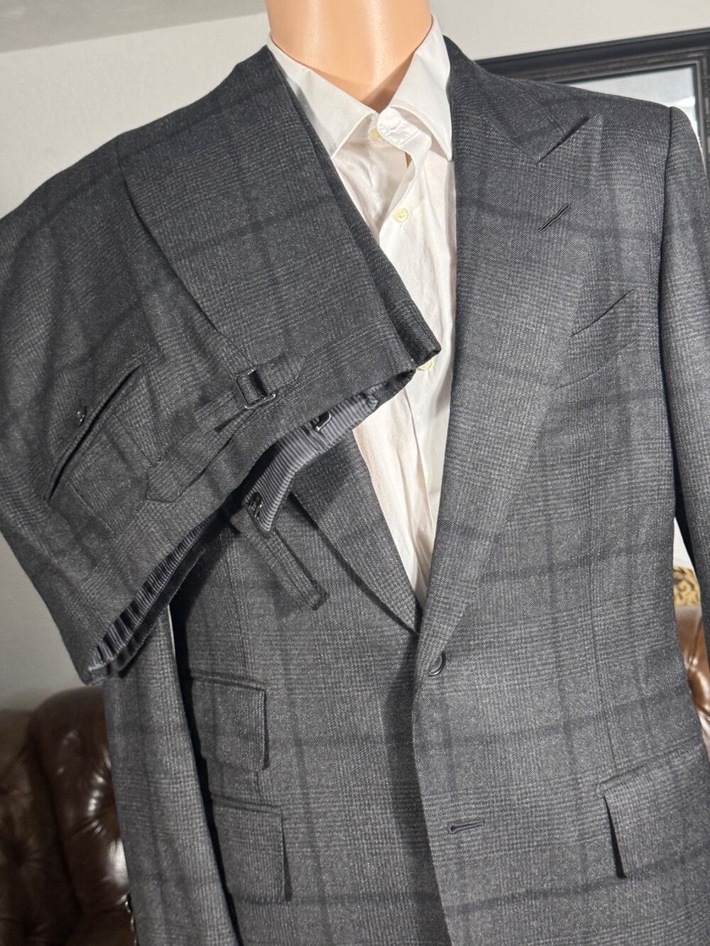 Tom Ford Gray Houndstooth 2Pc Peak Lapel Suit Cashmere 50R EU 40R 35x30 Pants